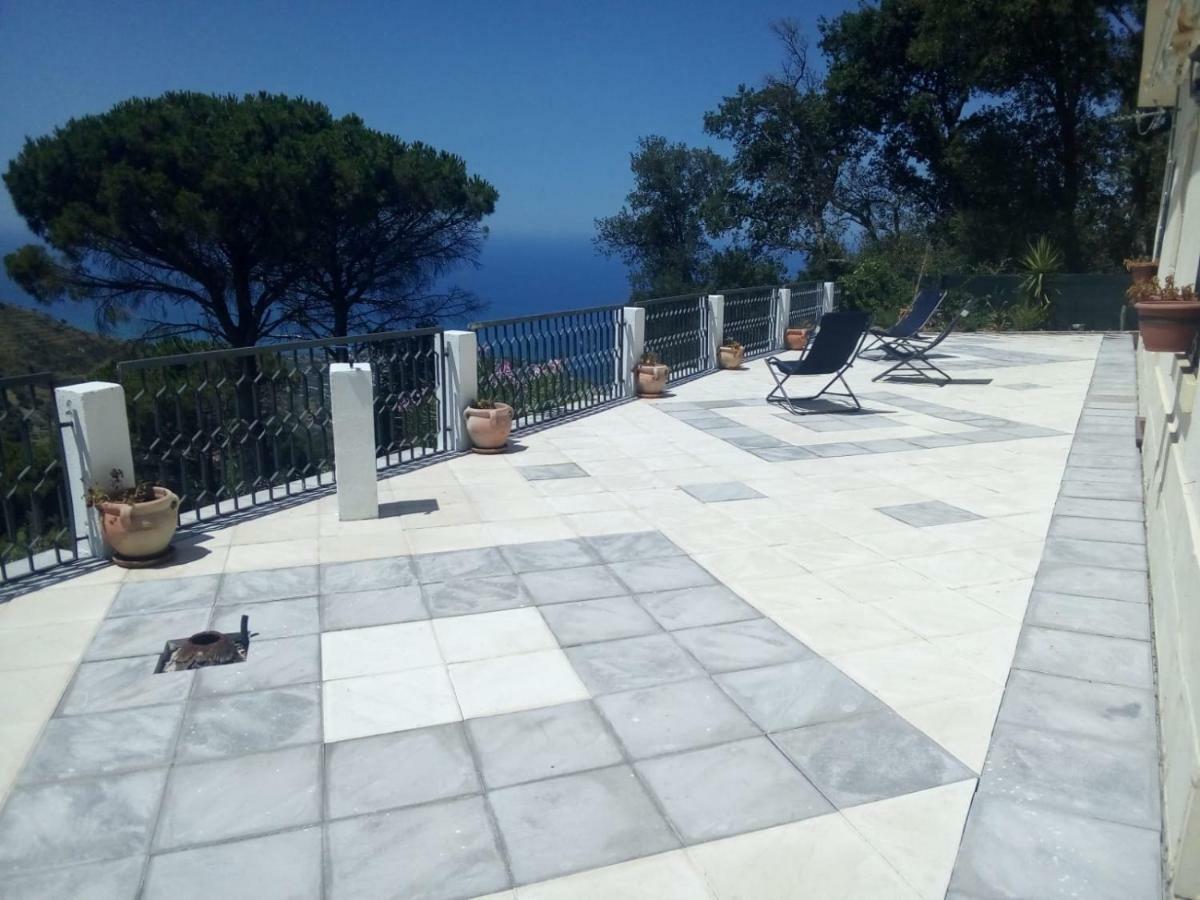 Incantevole Villa Con Vista Mozzafiato เชฟาลู ภายนอก รูปภาพ